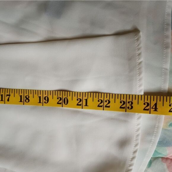 NWT APT.9 M White Bell Longsleeves V-neck Lace Women's Top Blouse - Picture 9 of 11